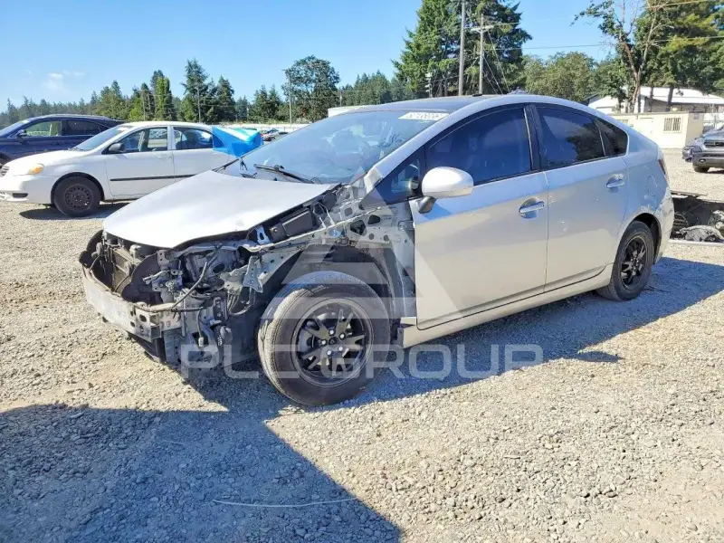 2013 Toyota PRIUS photo