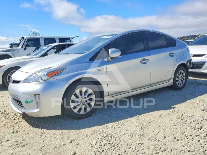 2013 Toyota PRIUS фото