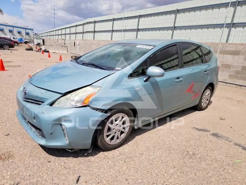 2013 Toyota PRIUS photo