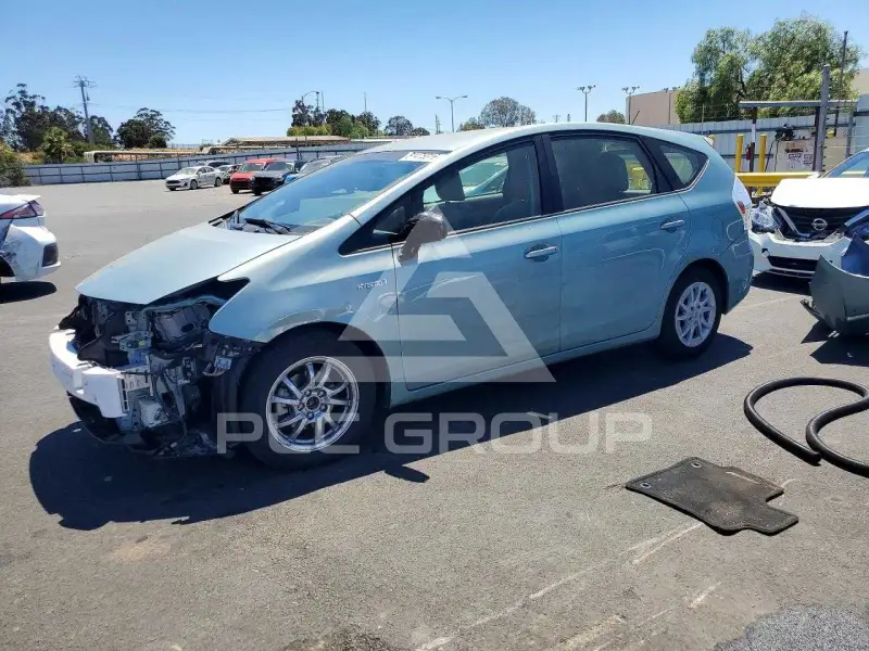 2013 Toyota PRIUS фото