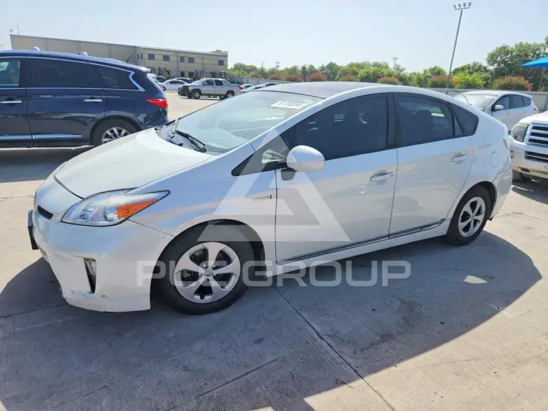 2013 Toyota PRIUS фото