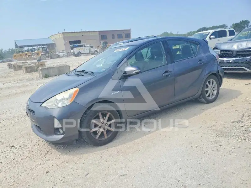 2013 Toyota PRIUS фото