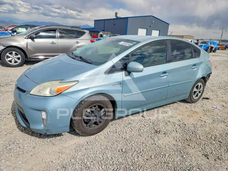 2013 Toyota PRIUS фото