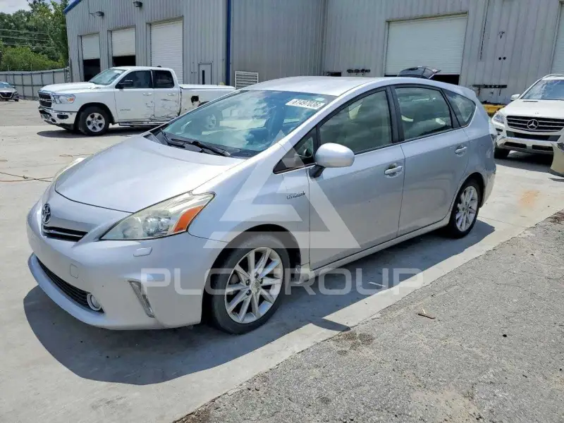 2013 Toyota PRIUS photo