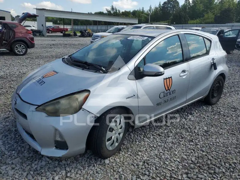 2013 Toyota PRIUS photo