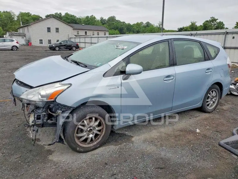 2013 Toyota PRIUS фото
