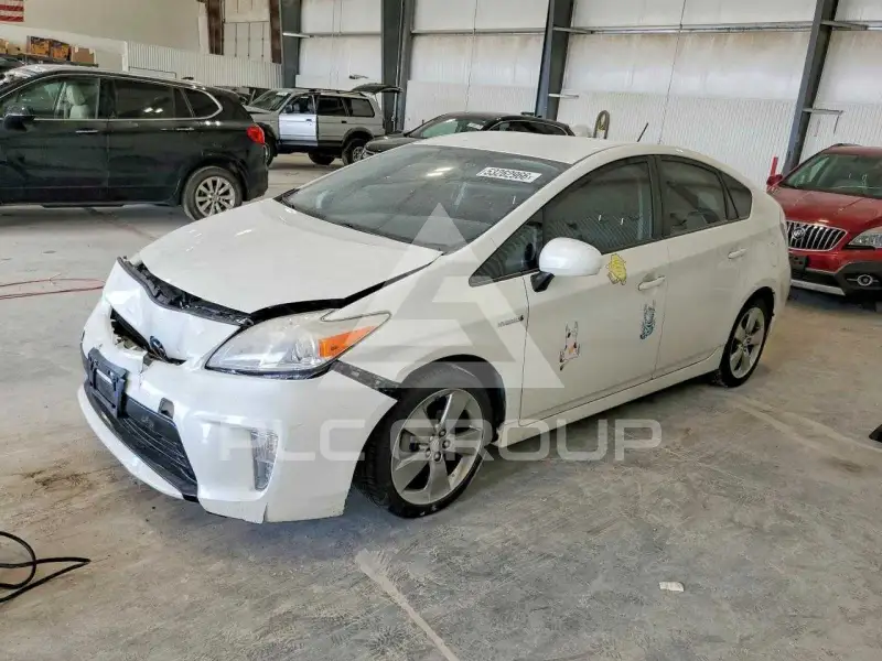 2013 Toyota PRIUS фото