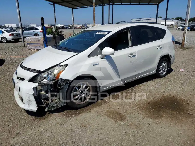 2013 Toyota PRIUS photo