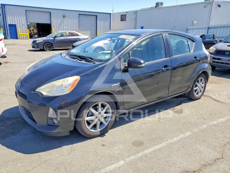 2013 Toyota PRIUS photo
