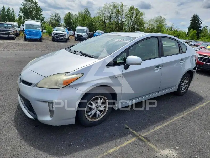 2013 Toyota PRIUS фото