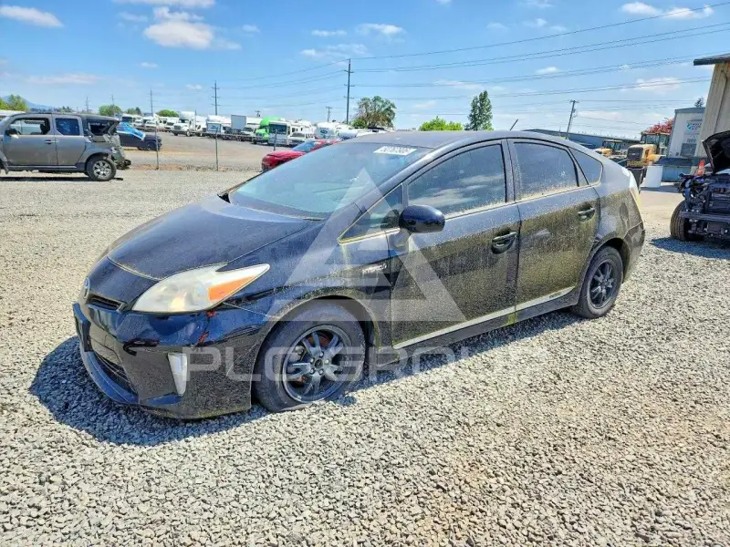 2013 Toyota PRIUS фото