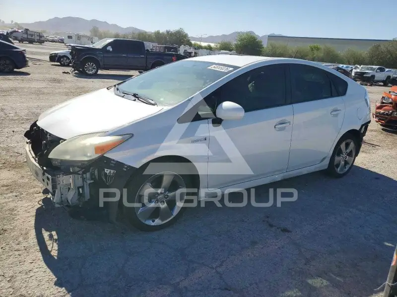 2013 Toyota PRIUS фото