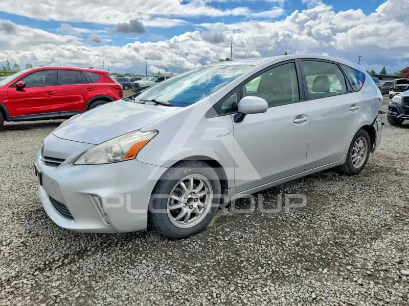 2013 Toyota PRIUS photo