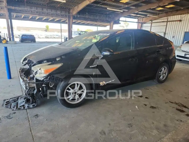 2013 Toyota PRIUS фото