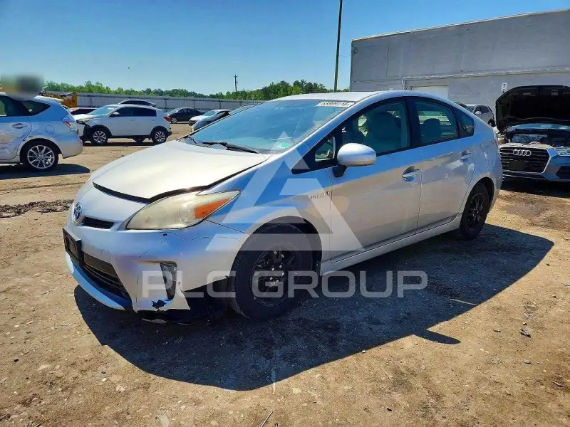 2013 Toyota PRIUS фото