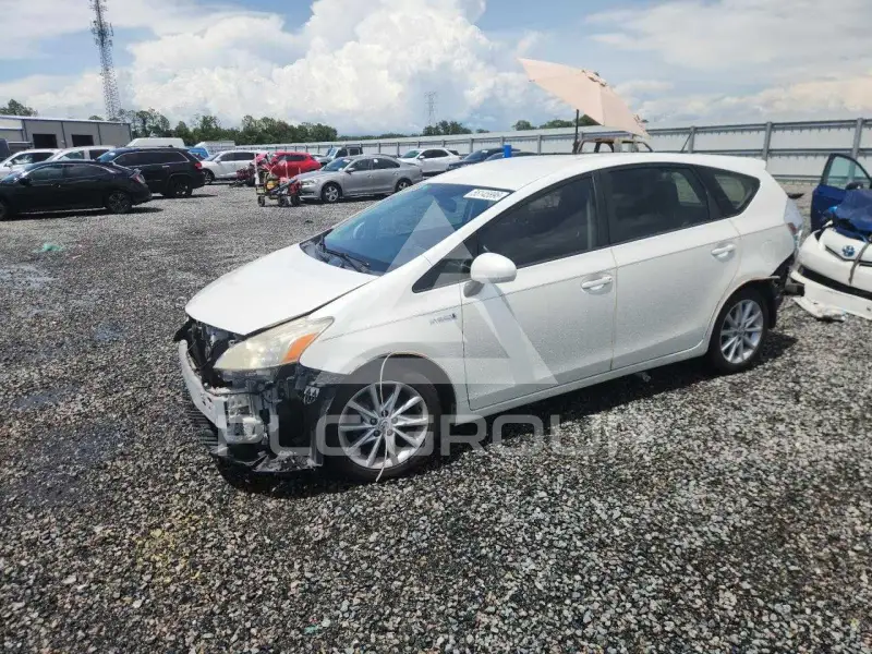 2013 Toyota PRIUS фото
