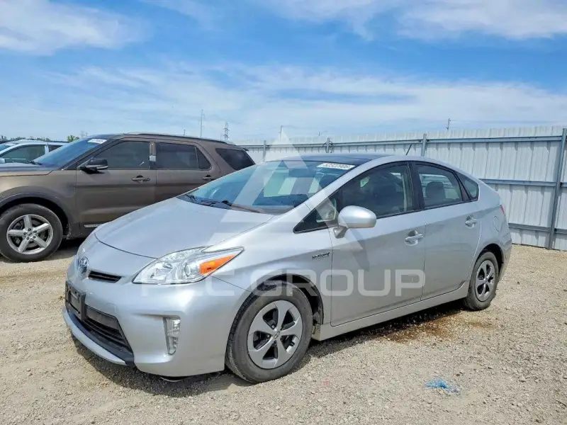 2013 Toyota PRIUS photo