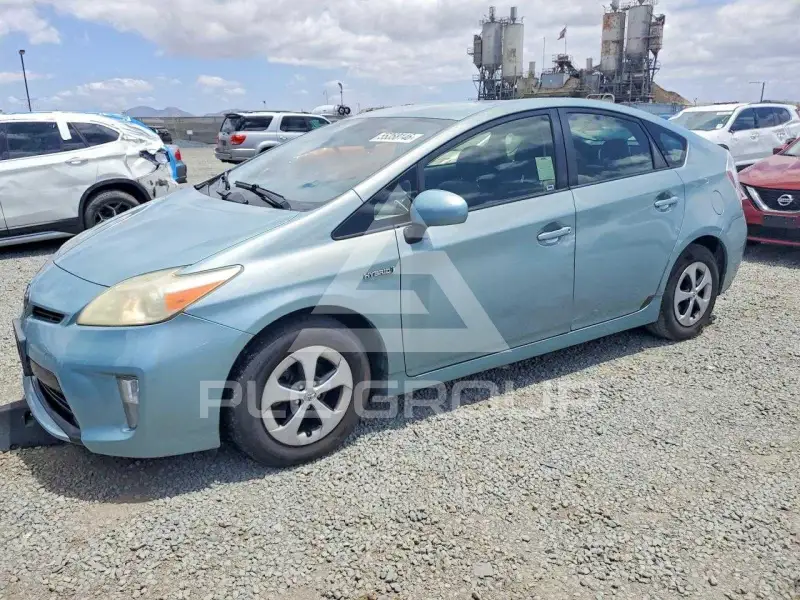 2013 Toyota PRIUS photo