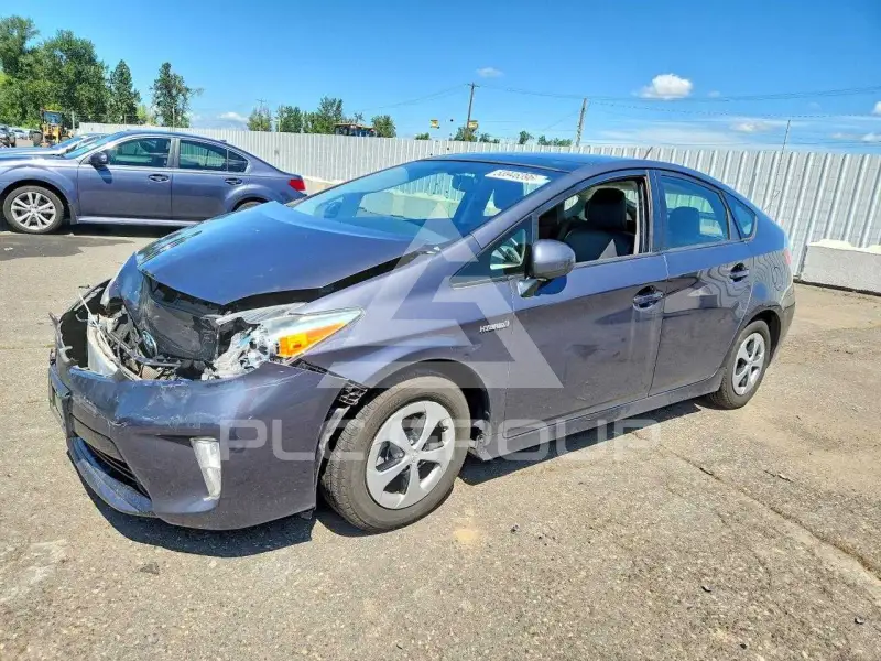 2013 Toyota PRIUS фото