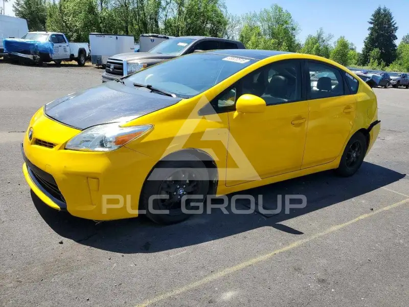 2013 Toyota PRIUS photo