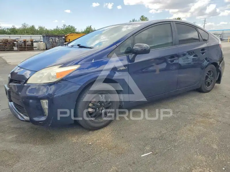 2013 Toyota PRIUS фото