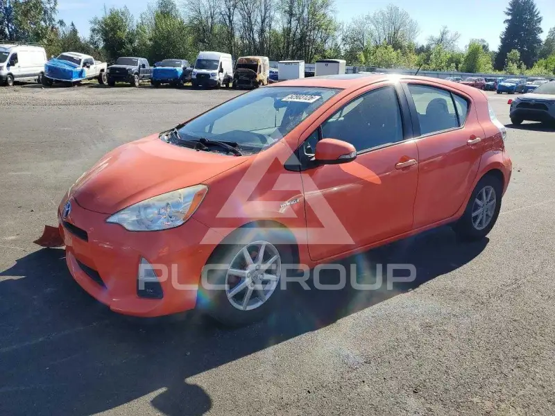 2013 Toyota PRIUS фото