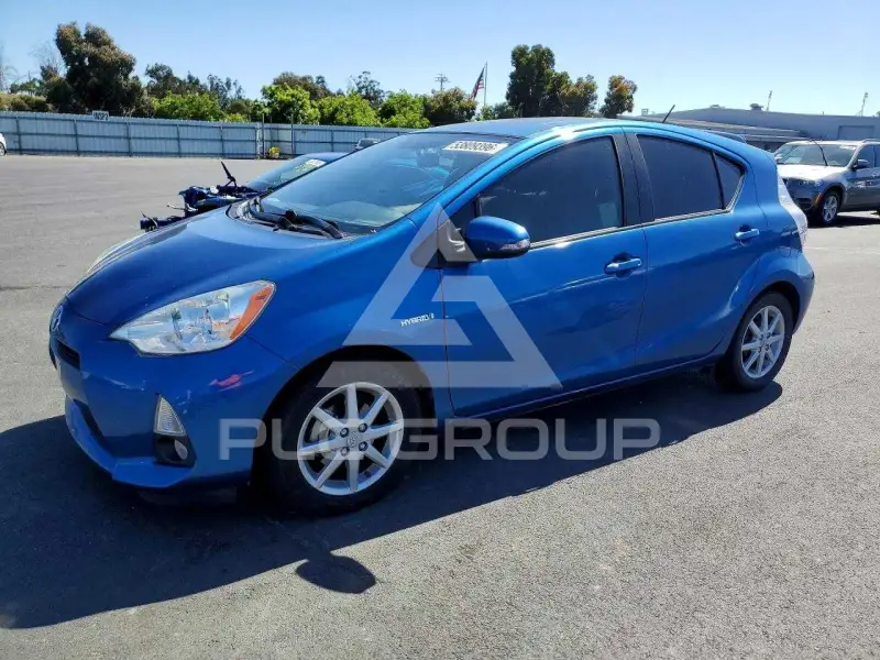 2013 Toyota PRIUS фото