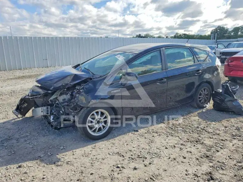 2013 Toyota PRIUS photo