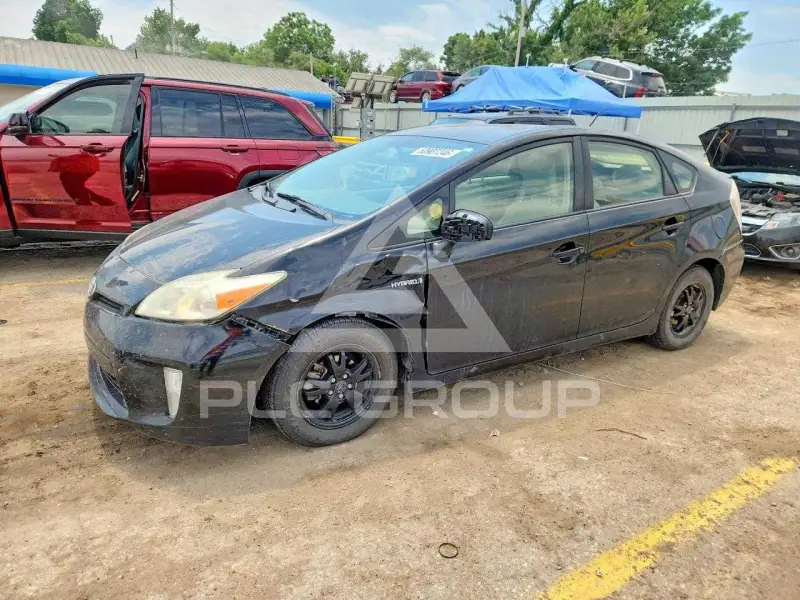 2013 Toyota PRIUS фото