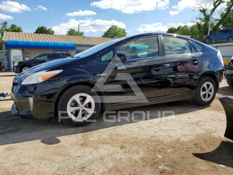 2013 Toyota PRIUS photo