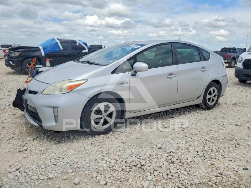 2013 Toyota PRIUS фото