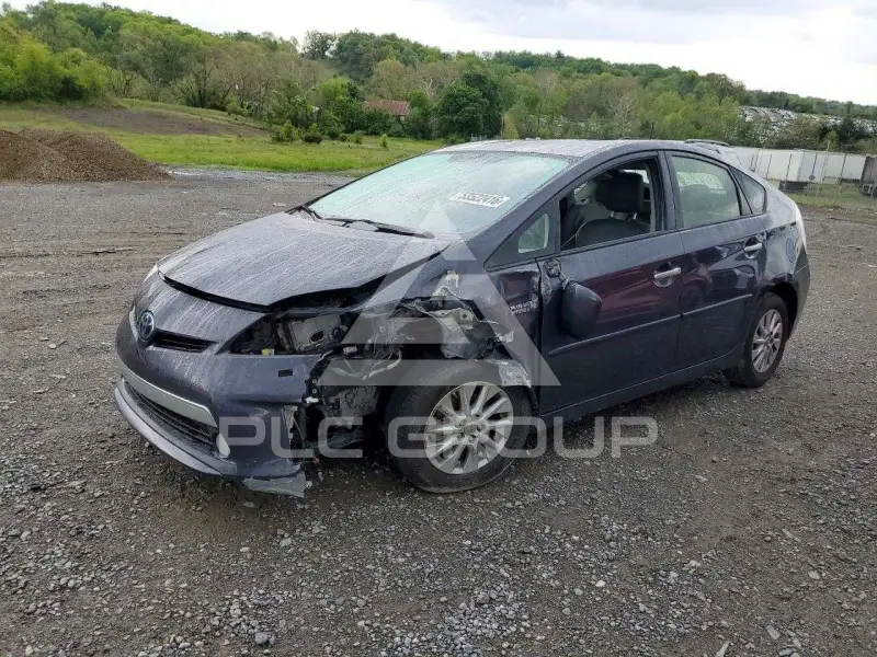 2013 Toyota PRIUS фото
