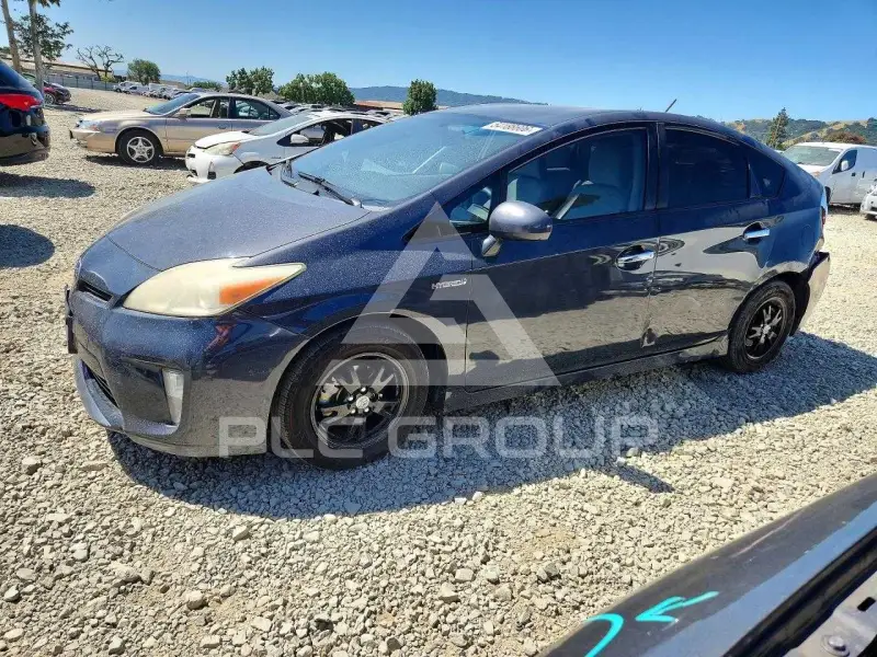 2013 Toyota PRIUS photo