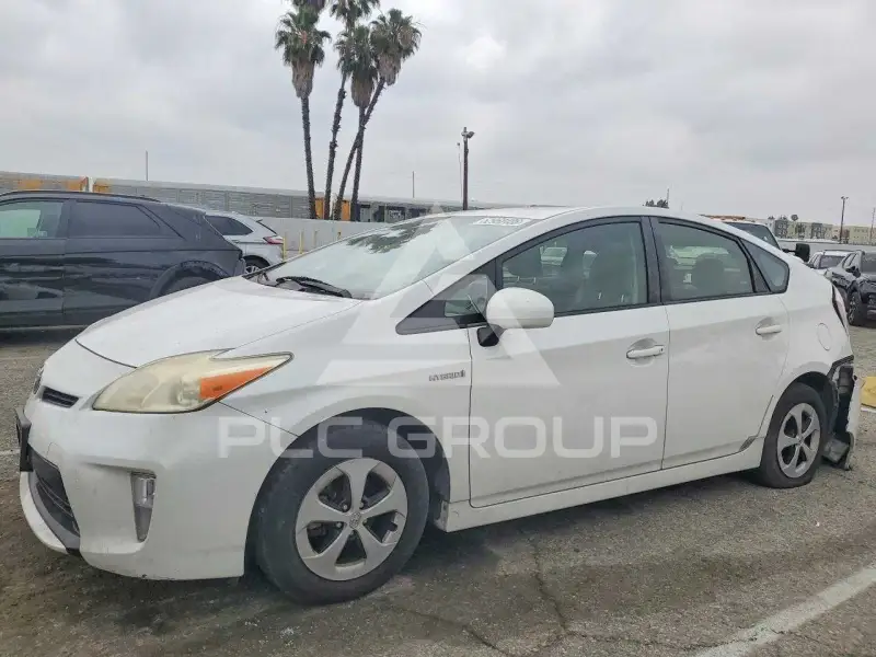2013 Toyota PRIUS фото
