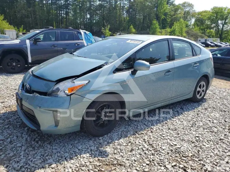 2013 Toyota PRIUS photo