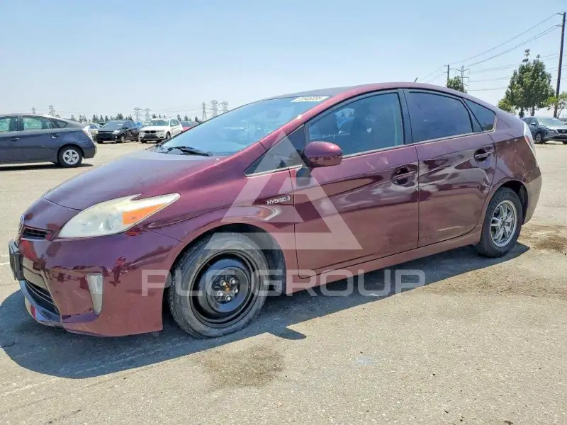 2013 Toyota PRIUS фото
