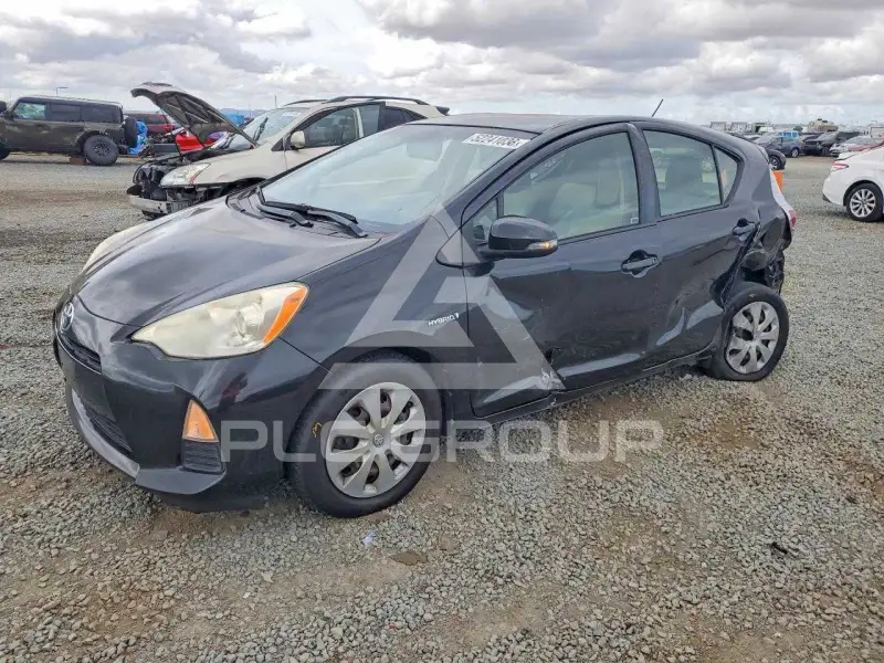 2013 Toyota PRIUS фото