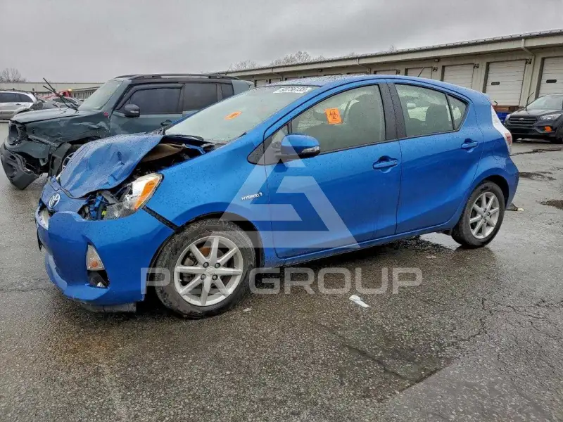 2013 Toyota PRIUS photo