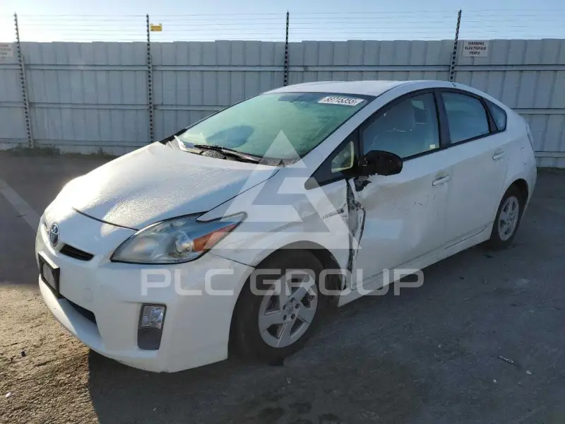 2013 Toyota PRIUS фото