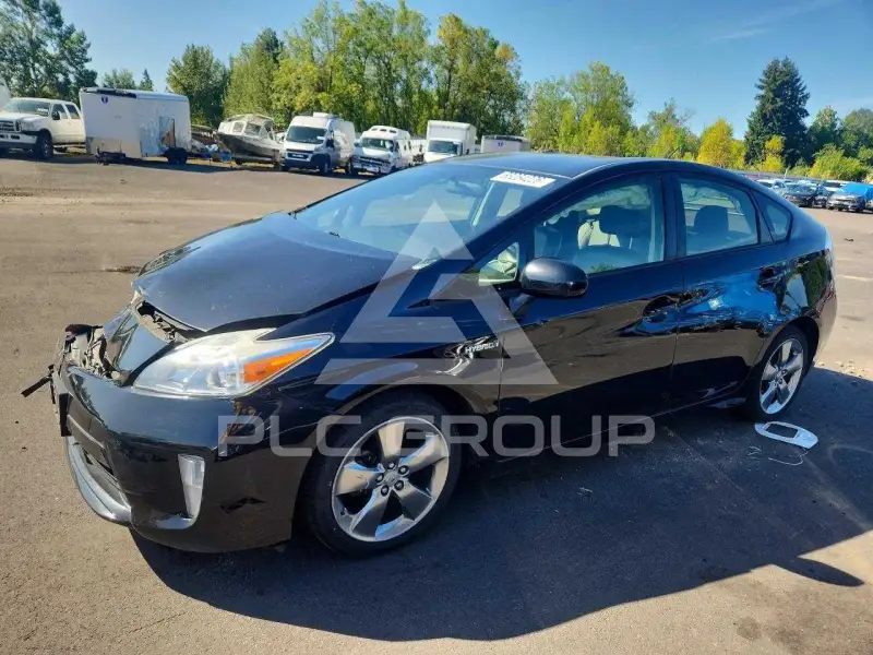 2013 Toyota PRIUS фото