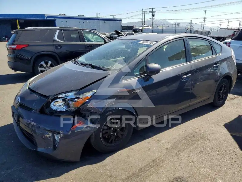 2013 Toyota PRIUS фото