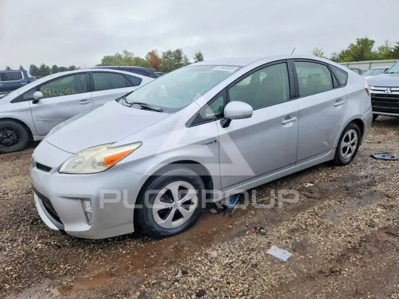 2013 Toyota PRIUS фото