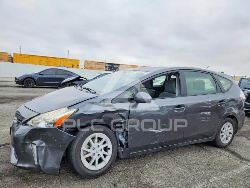 2013 Toyota PRIUS photo