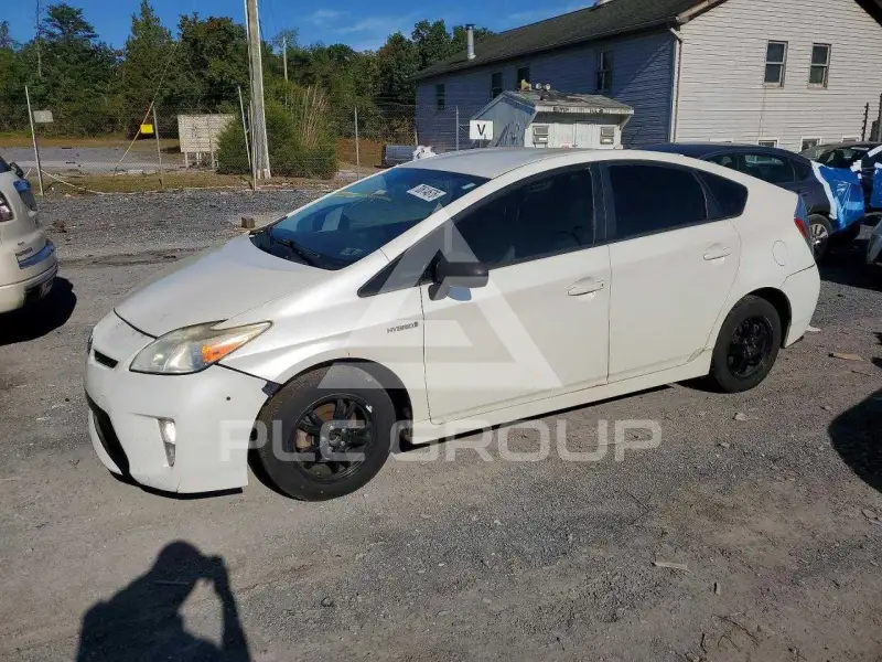 2013 Toyota PRIUS фото