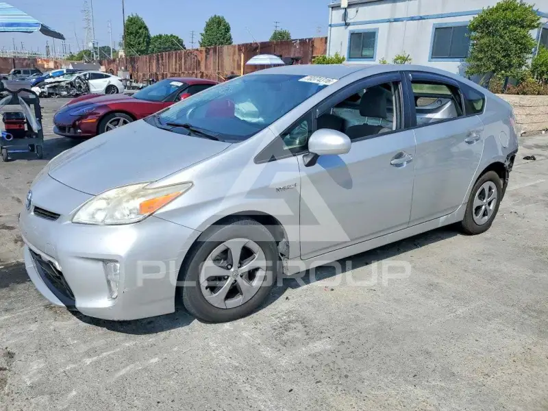 2013 Toyota PRIUS photo
