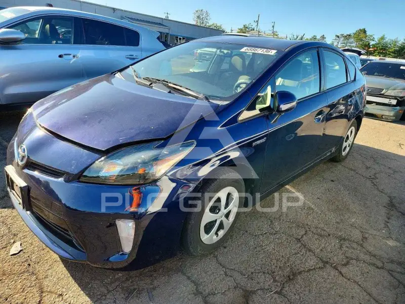 2013 Toyota PRIUS photo