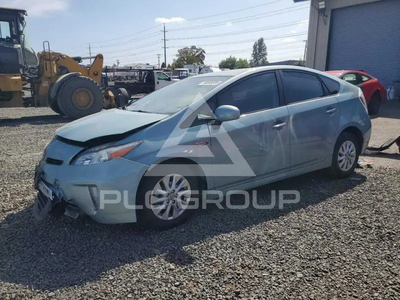 2013 Toyota PRIUS фото
