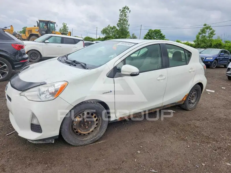 2013 Toyota PRIUS фото