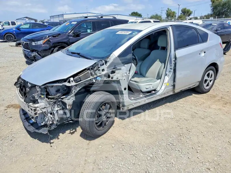 2013 Toyota PRIUS фото