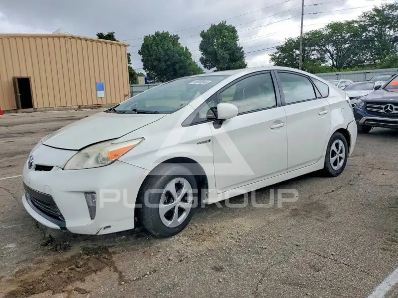 2013 Toyota PRIUS фото